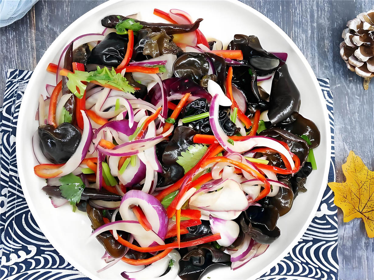 洋葱拌木耳 洋葱拌木耳